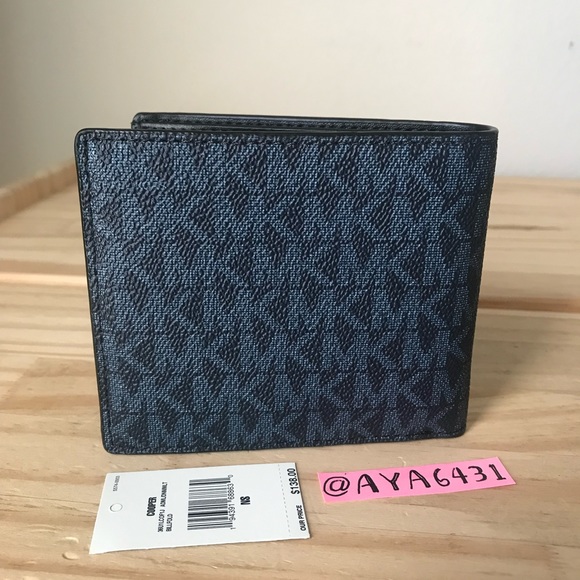 Michael Kors Wallet🎈🎈 - Picture 2 of 5